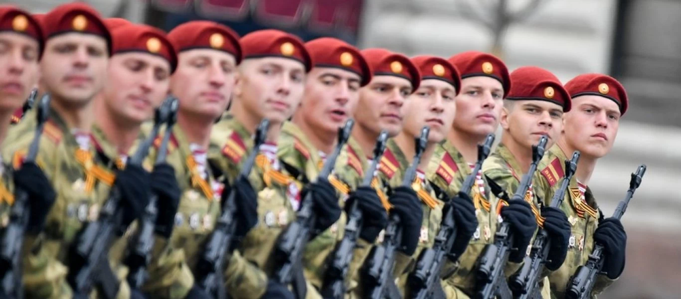 Κάθε βοήθεια ακόμα και στρατιωτική δίνει η Μόσχα στην Λευκορωσία